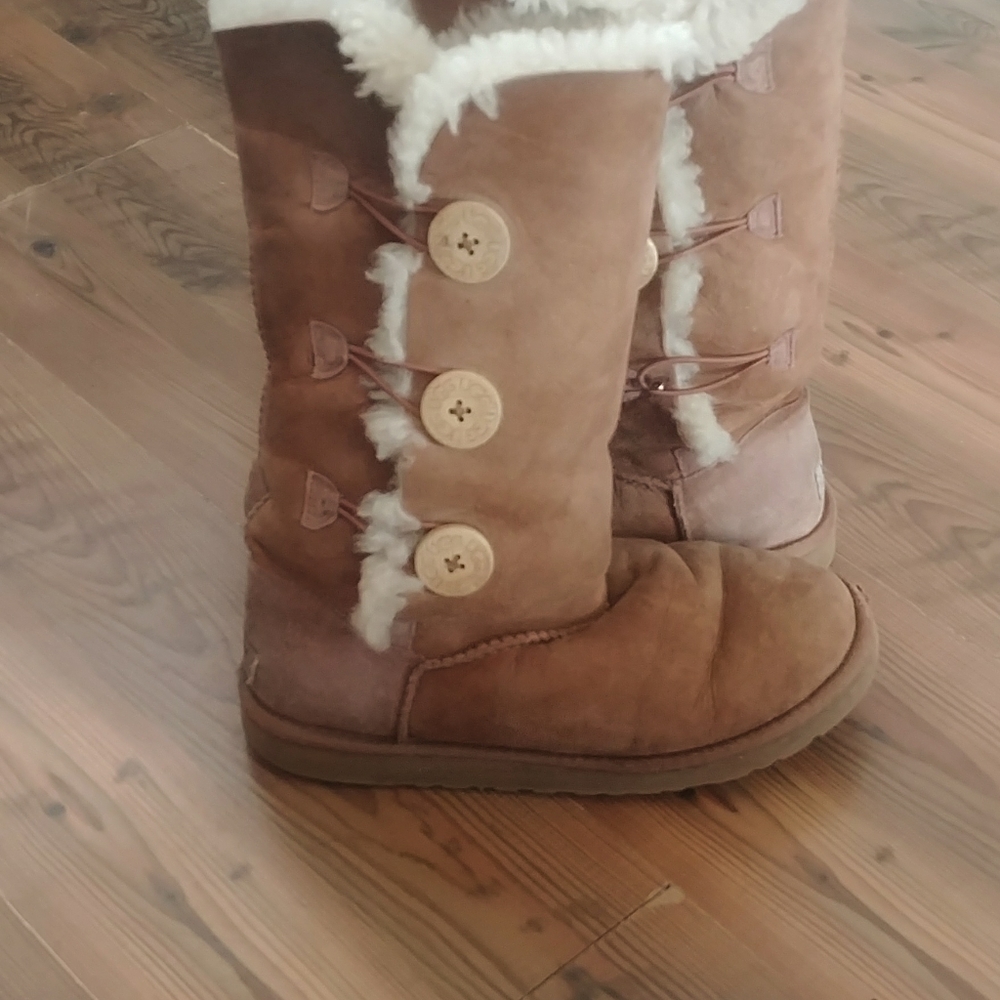 UGG Bailey button boots